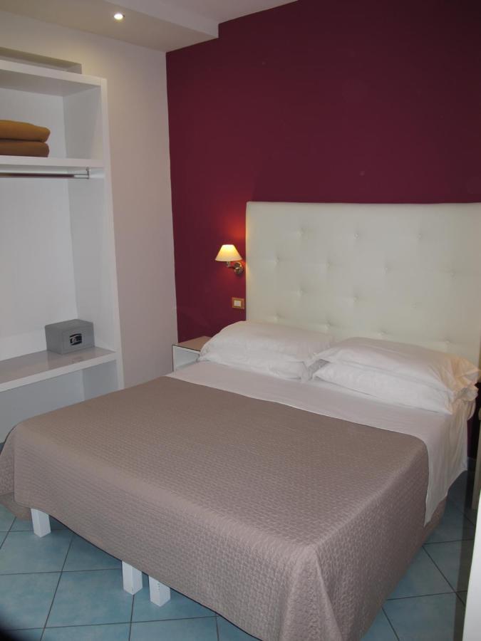 Hotel Club (Adults Only) Сант'Агнело Екстериор снимка