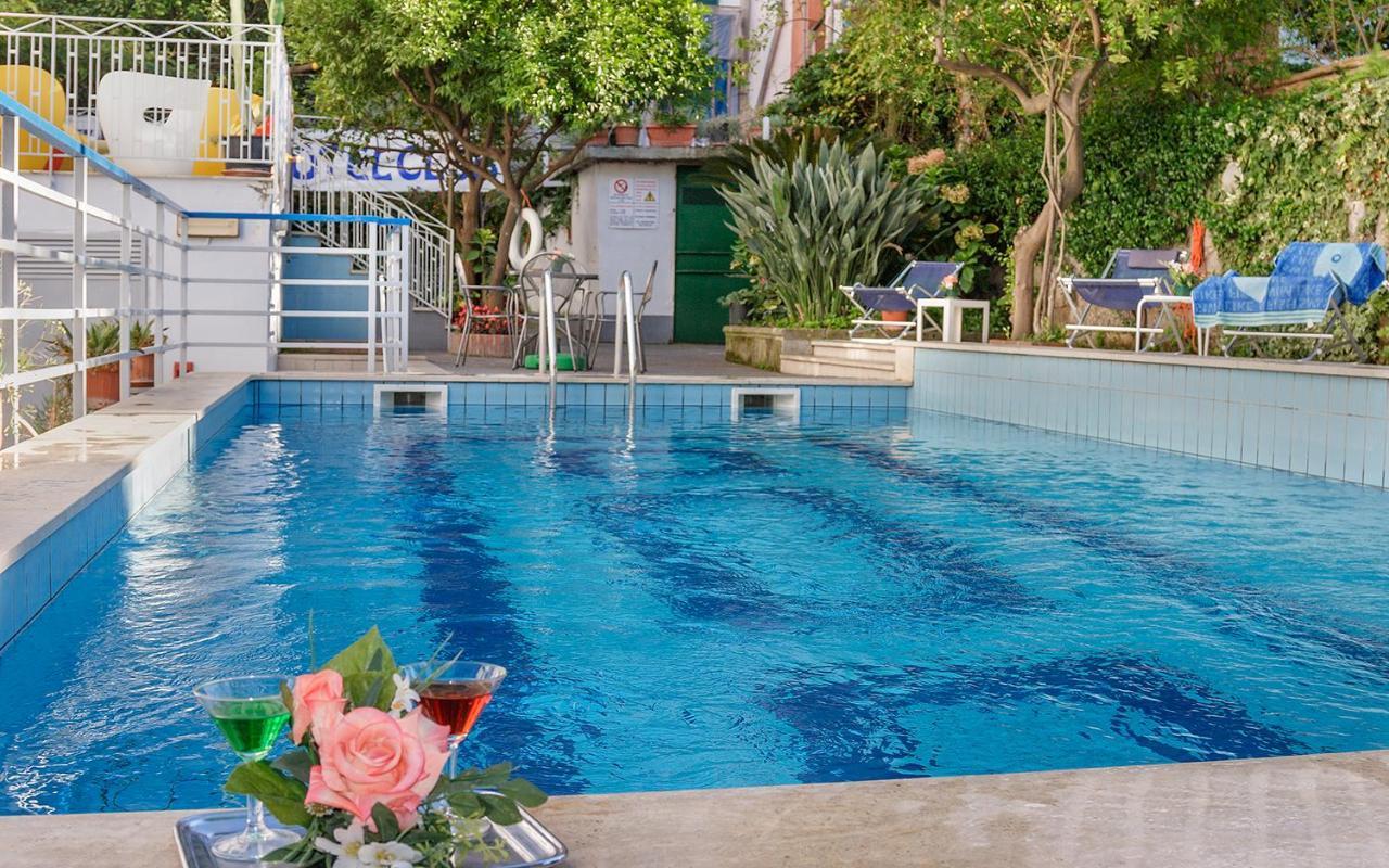 Hotel Club (Adults Only) Сант'Агнело Екстериор снимка