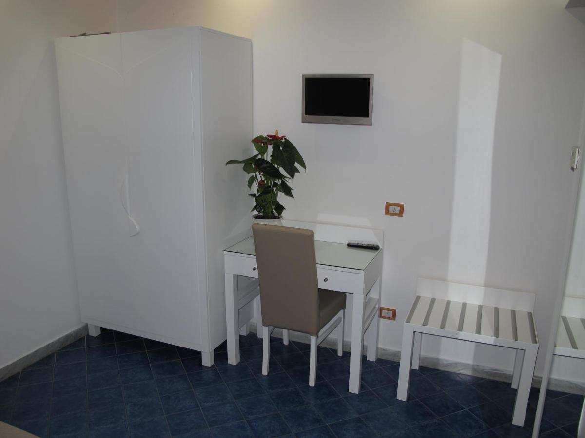 Hotel Club (Adults Only) Сант'Агнело Екстериор снимка